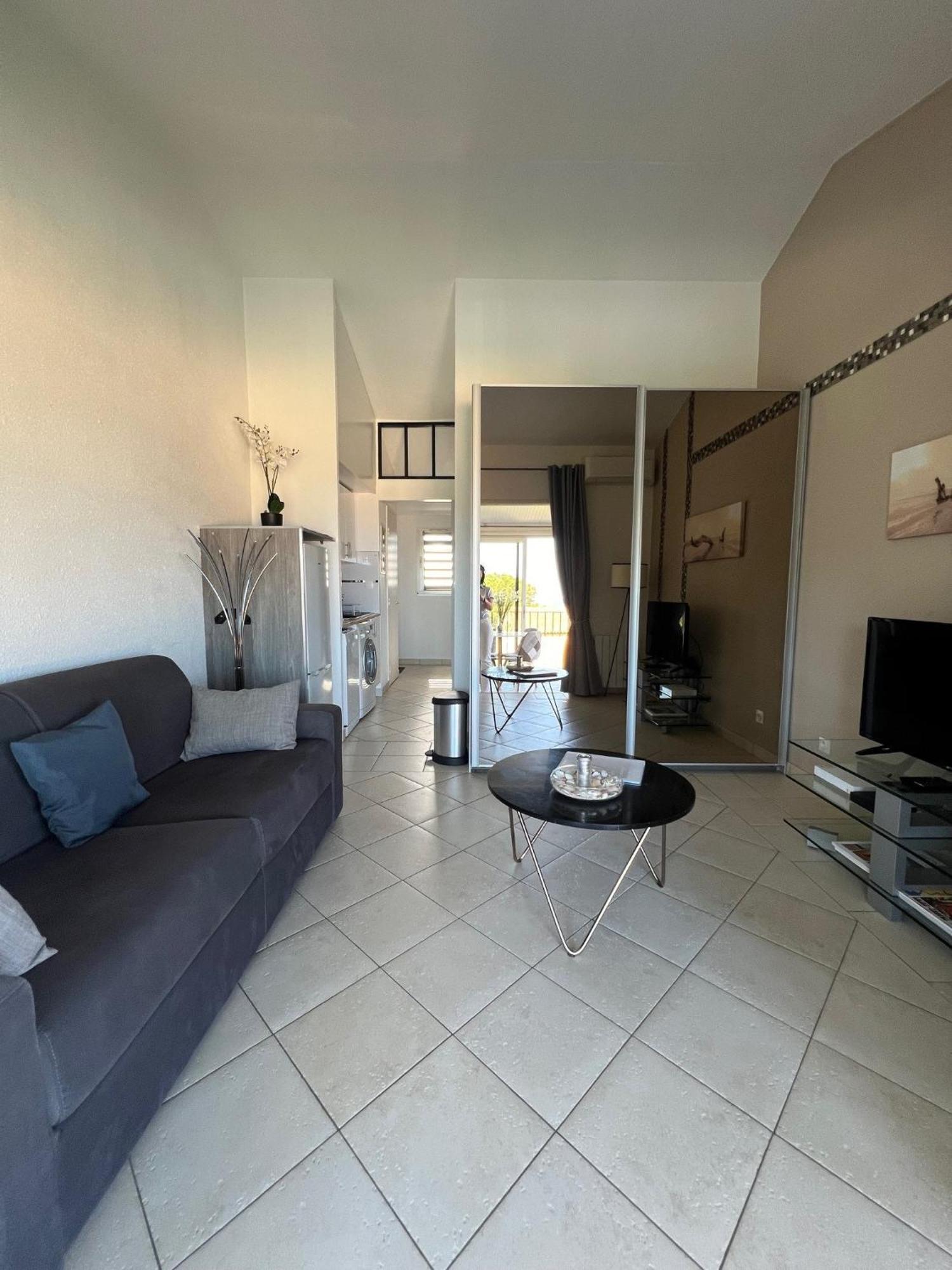 Appartement Vue Mer Golfe De Saint-Tropez Коголен Екстериор снимка